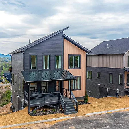 5 Peaks Villa